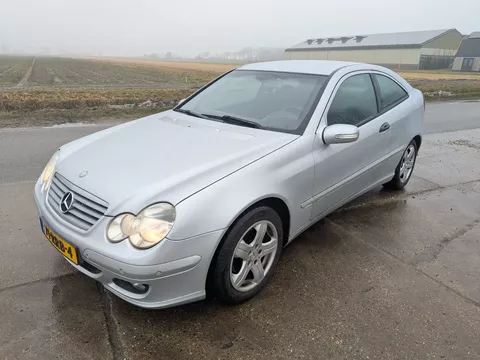 Mercedes-Benz C-Klasse C180 (sportcoup&eacute;, automaat)